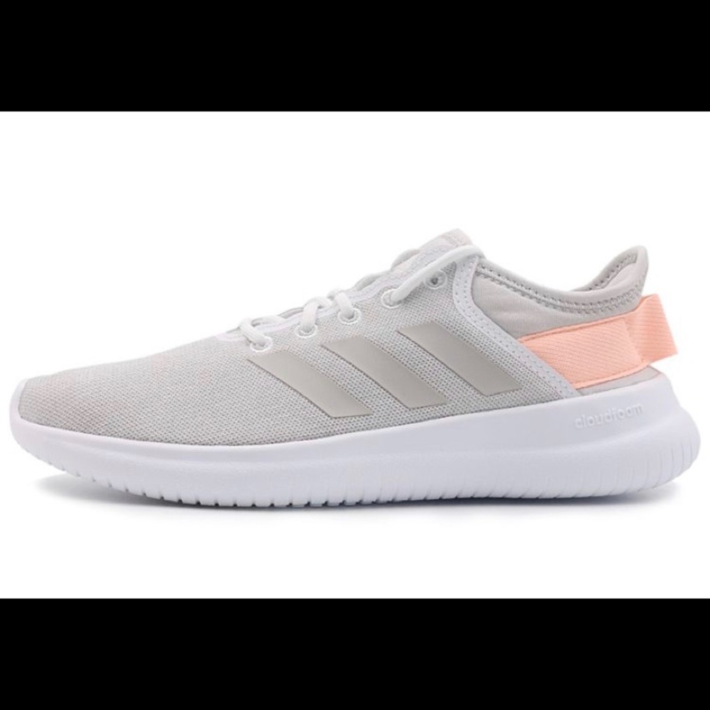 Women’s Adidas Sneakers Size 8